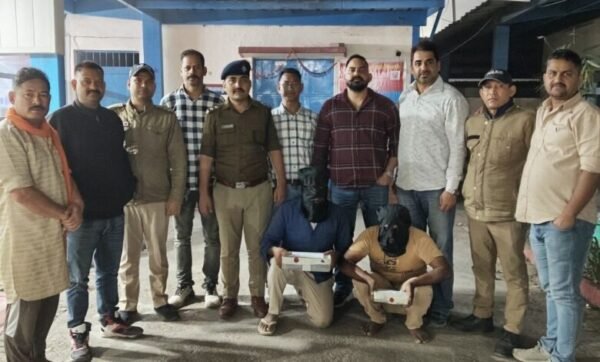 एसटीएफ की बड़ी कार्रवाई, तीन किलो अफीम के साथ दो तस्कर गिरफ्तार