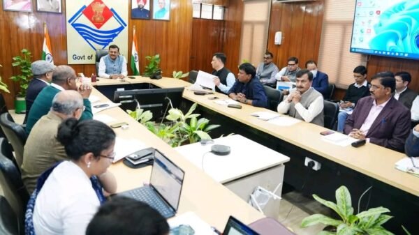 मुख्य सचिव आनंद बर्धन ने ली मध्य क्षेत्रीय परिषद की समीक्षा बैठक