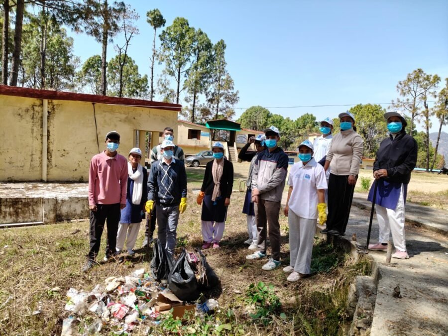 भक्त दर्शन राजकीय स्नातकोत्तर महाविद्यालय में गंगा स्वच्छता पखवाड़ा के अंतर्गत श्रमदान एवं जन जागरूकता कार्यक्रम संपन्न